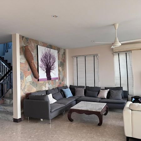 Absolute Beachfront Villa Ban Huai Yang 외부 사진
