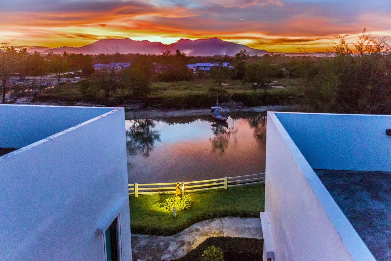 Absolute Beachfront Villa Ban Huai Yang 외부 사진